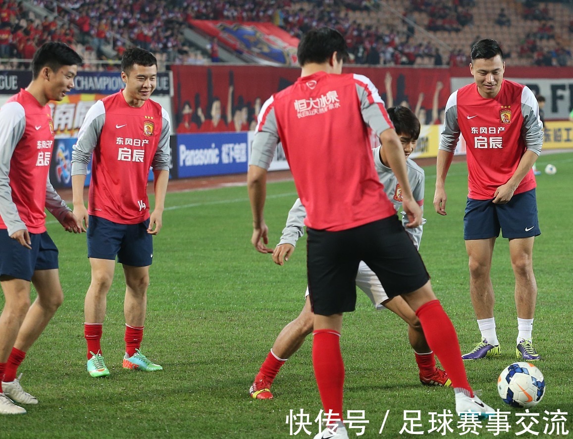 判决书：原北京人和球员陈某因多次受贿，判处有期徒刑一年半（法院判决：前北京人和球员陈某因多次受贿，获刑一年六个月）