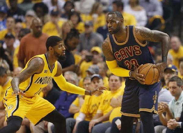 图卢兹加纳国脚阿布-弗朗西斯友谊赛重伤，法甲官方送上祝福（友谊赛重伤！图卢兹加纳国脚阿布-弗朗西斯获法甲官方慰问）