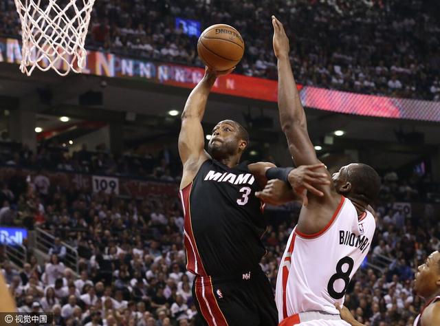 米勒回忆与科比冲突，垃圾时间扭打按计分台（米勒忆与科比冲突：垃圾时间扭打至计分台）