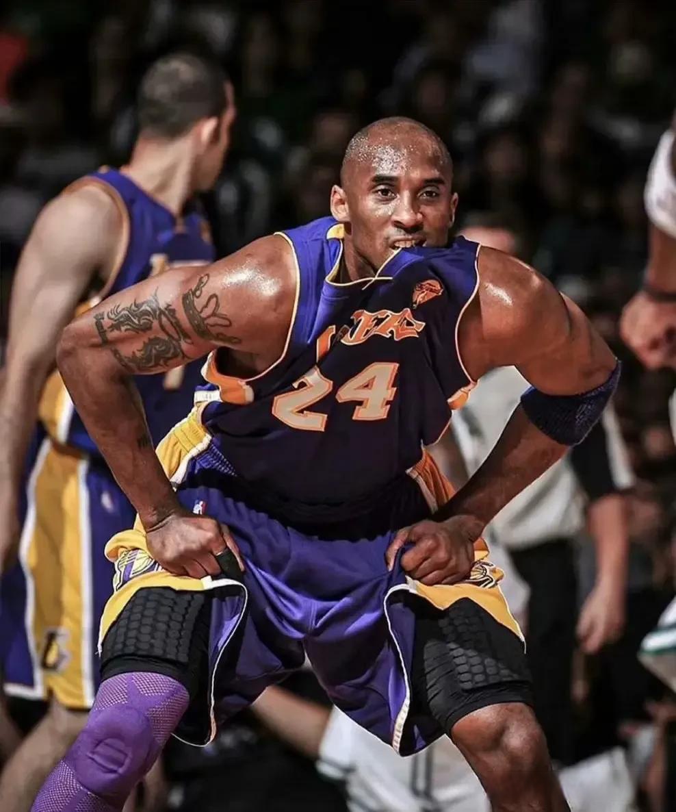 尤文客战佛罗伦萨：伊尔迪兹领衔，DV9、科斯蒂奇首发（尤文客场对阵佛罗伦萨：伊尔迪兹压阵，DV9与科斯蒂奇先发出场）