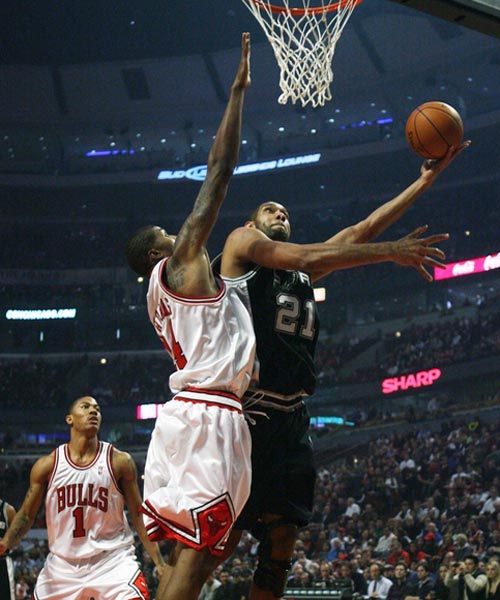 媒体人：23岁华裔中场瑞安-蒂格即将加盟上海海港（消息称23岁华裔中场瑞安·蒂格接近签约上海海港）