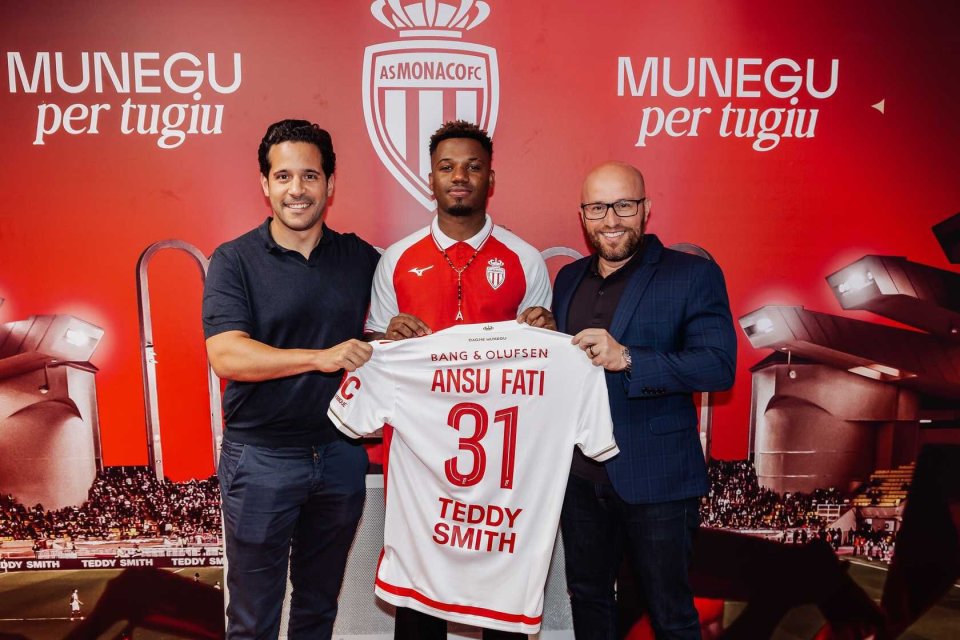 皇家马德里欲砸3000万欧元引进希腊天才穆扎基蒂斯，填补中场空缺（皇马拟斥资3000万欧引进希腊天才穆扎基蒂斯，补强中场）